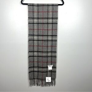 NWT Via Condotti 100% virgin wool made in Italy gray plaid scarf.